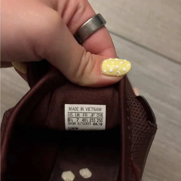 Adidas Burgundy Sneakers Women’s 8.5 - Picture 5 of 6